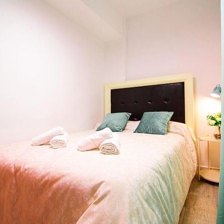 Appartamento Edomus Playa Y Sol Boutique Siviglia Esterno foto